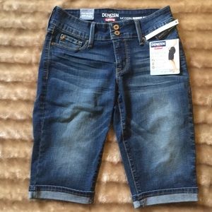 LEVIS DENIZEN SKINNY SHORTS SZ 2-STRETCHY!!!